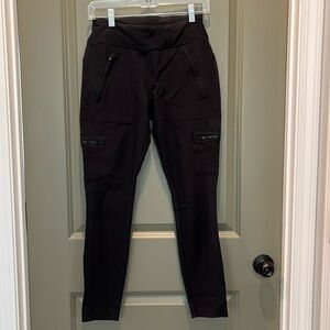 Athleta Headlands black cargo pants. size 4